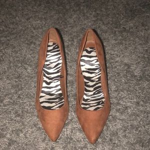Faux Suede Classic Pointed Pump